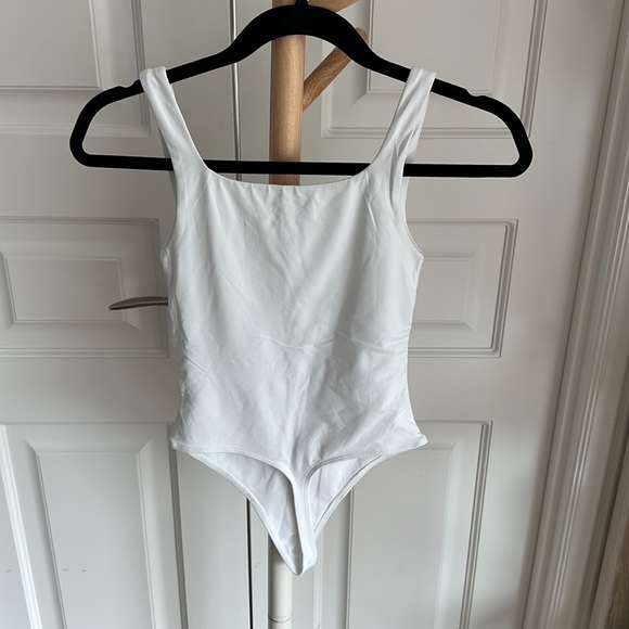 Babaton bodysuit - Picture 2 of 2